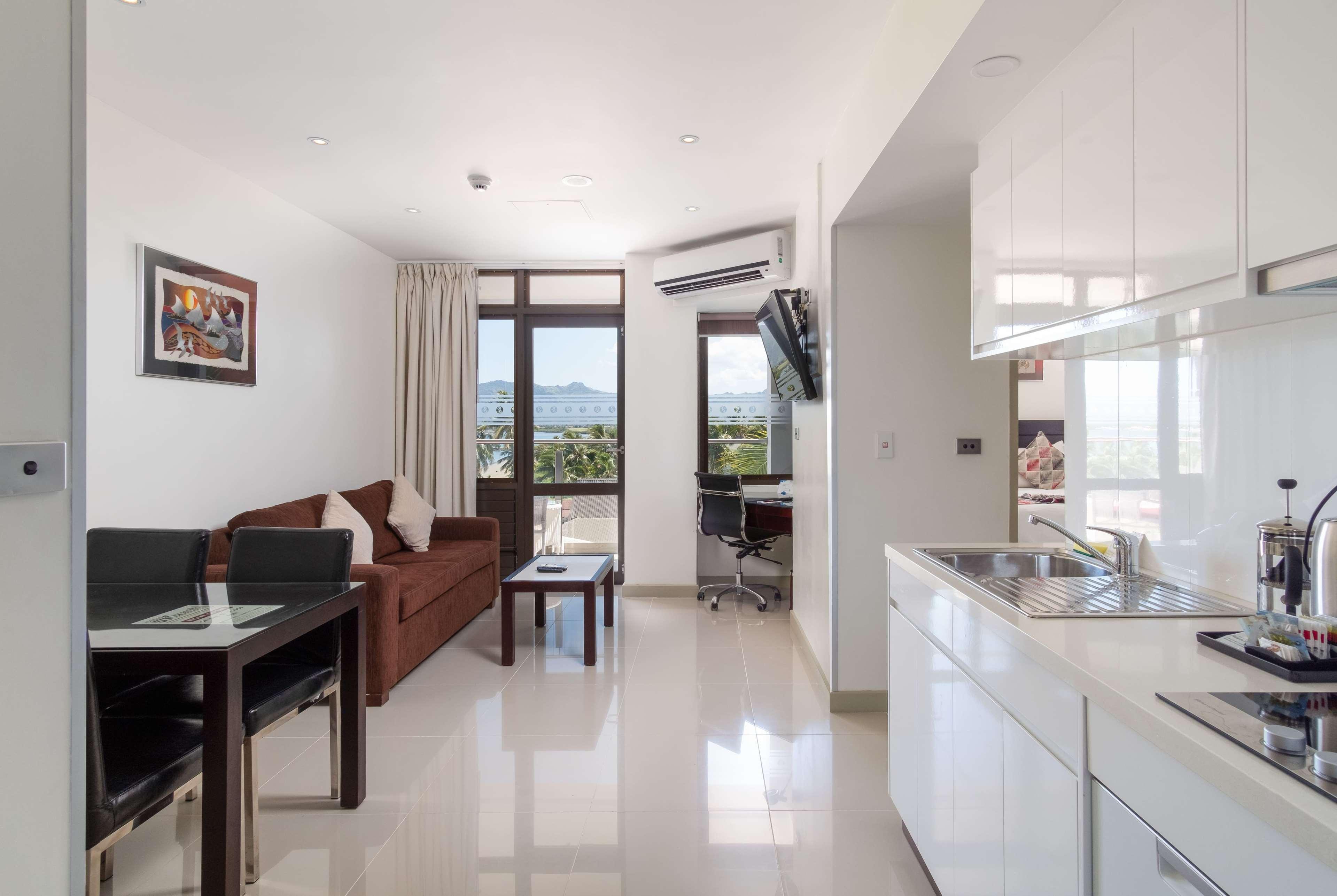 Ramada Suites By Wyndham Wailoaloa Beach Fiji Nadi Dış mekan fotoğraf
