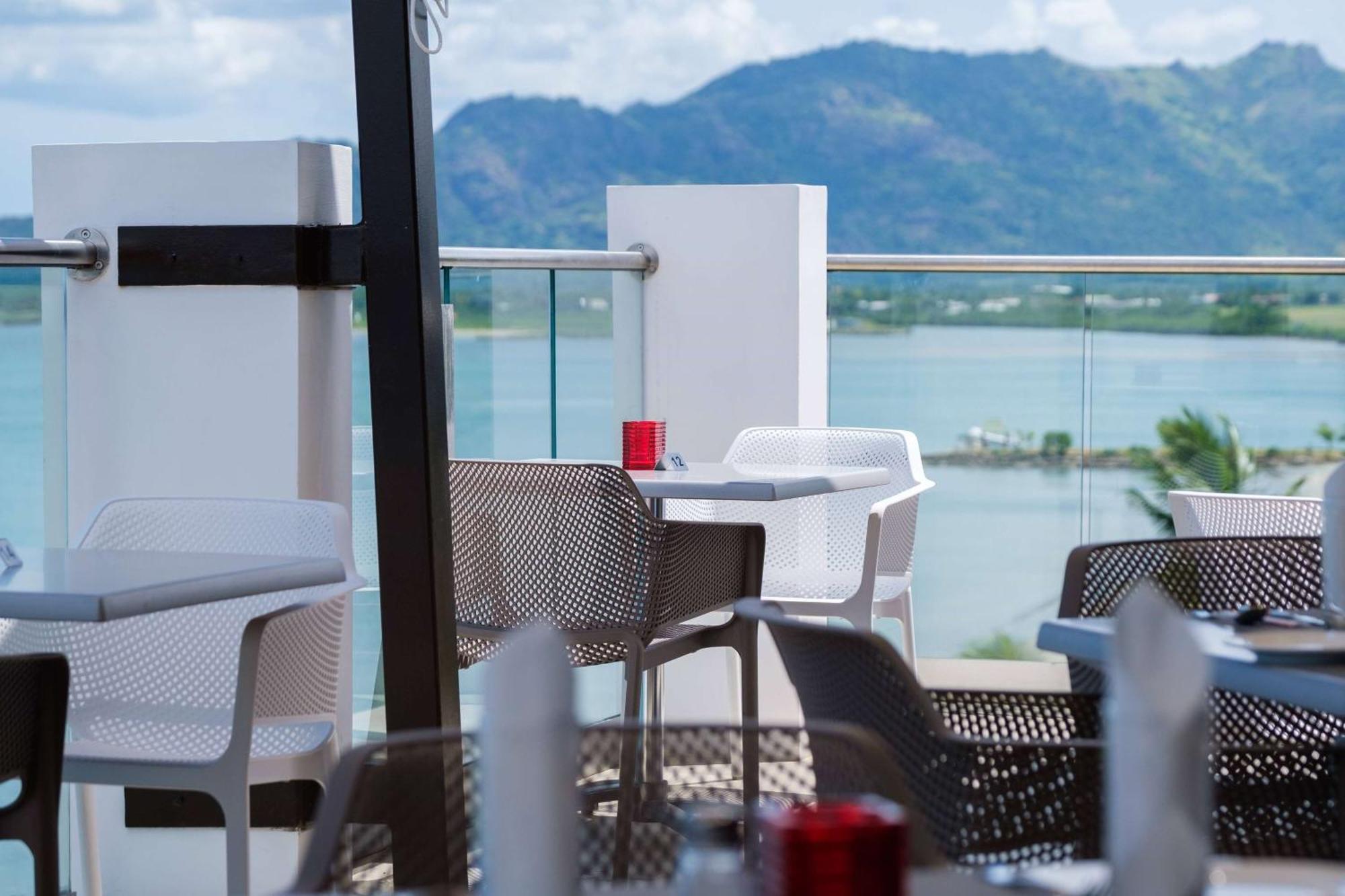Ramada Suites By Wyndham Wailoaloa Beach Fiji Nadi Dış mekan fotoğraf