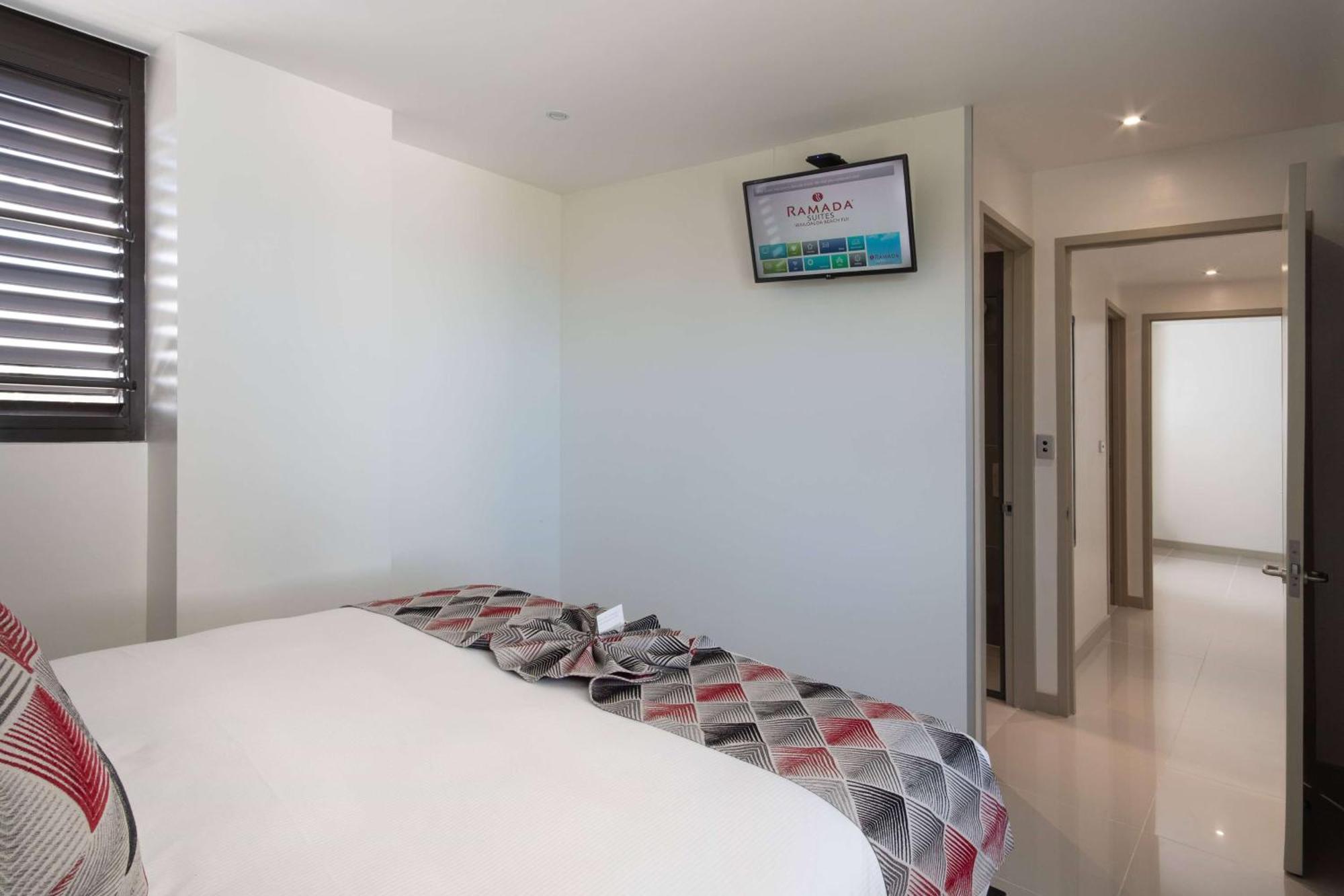 Ramada Suites By Wyndham Wailoaloa Beach Fiji Nadi Dış mekan fotoğraf