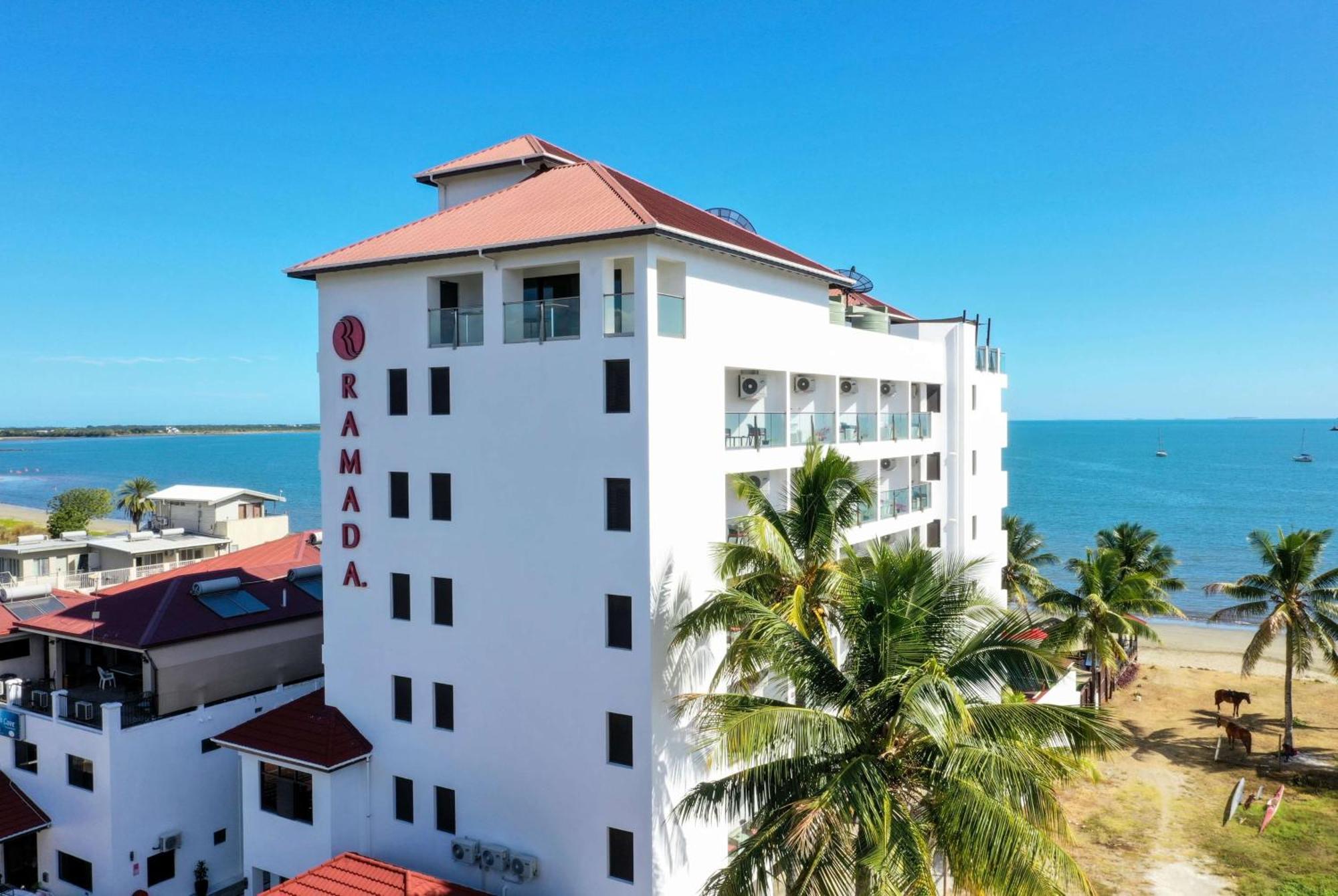 Ramada Suites By Wyndham Wailoaloa Beach Fiji Nadi Dış mekan fotoğraf