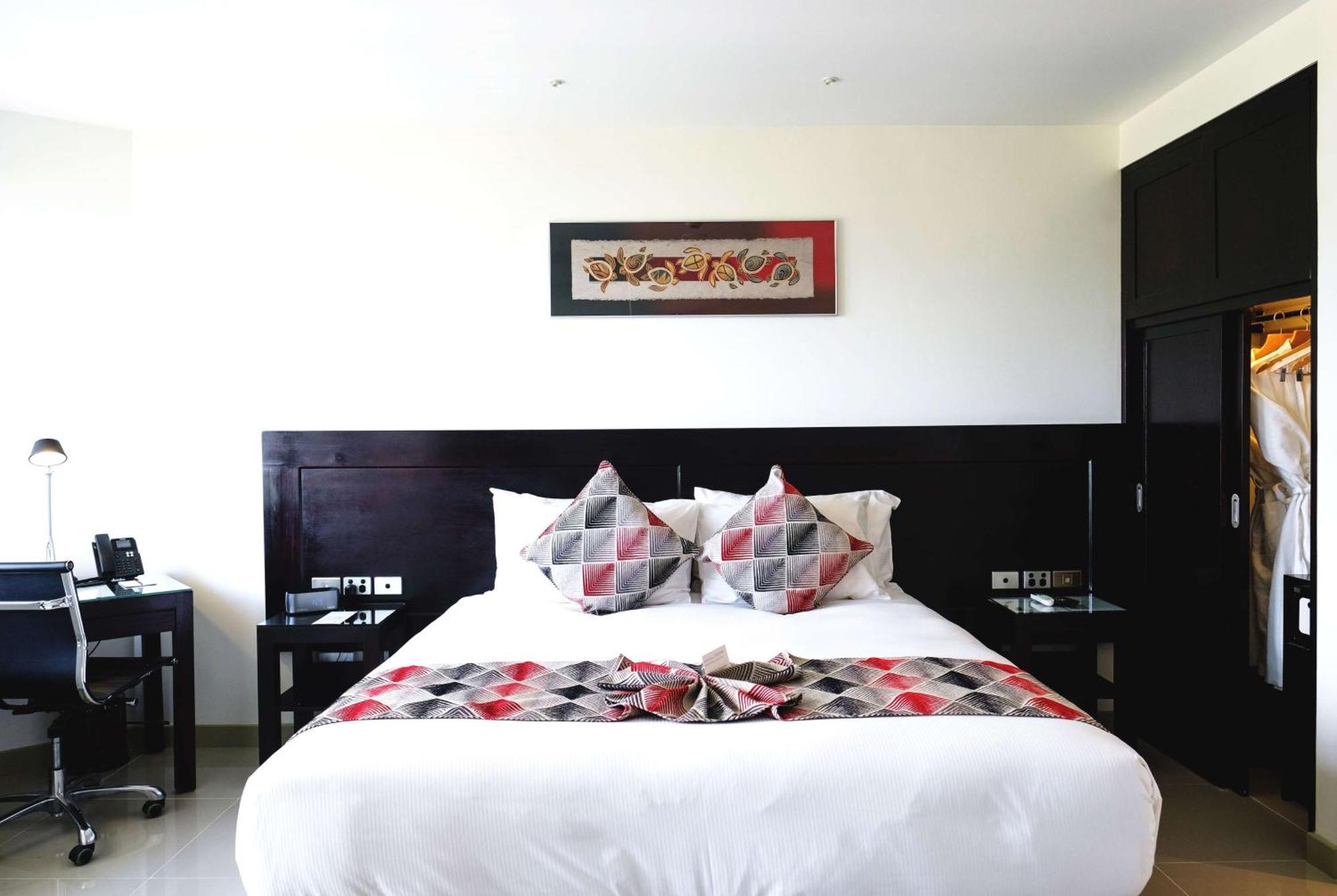 Ramada Suites By Wyndham Wailoaloa Beach Fiji Nadi Dış mekan fotoğraf