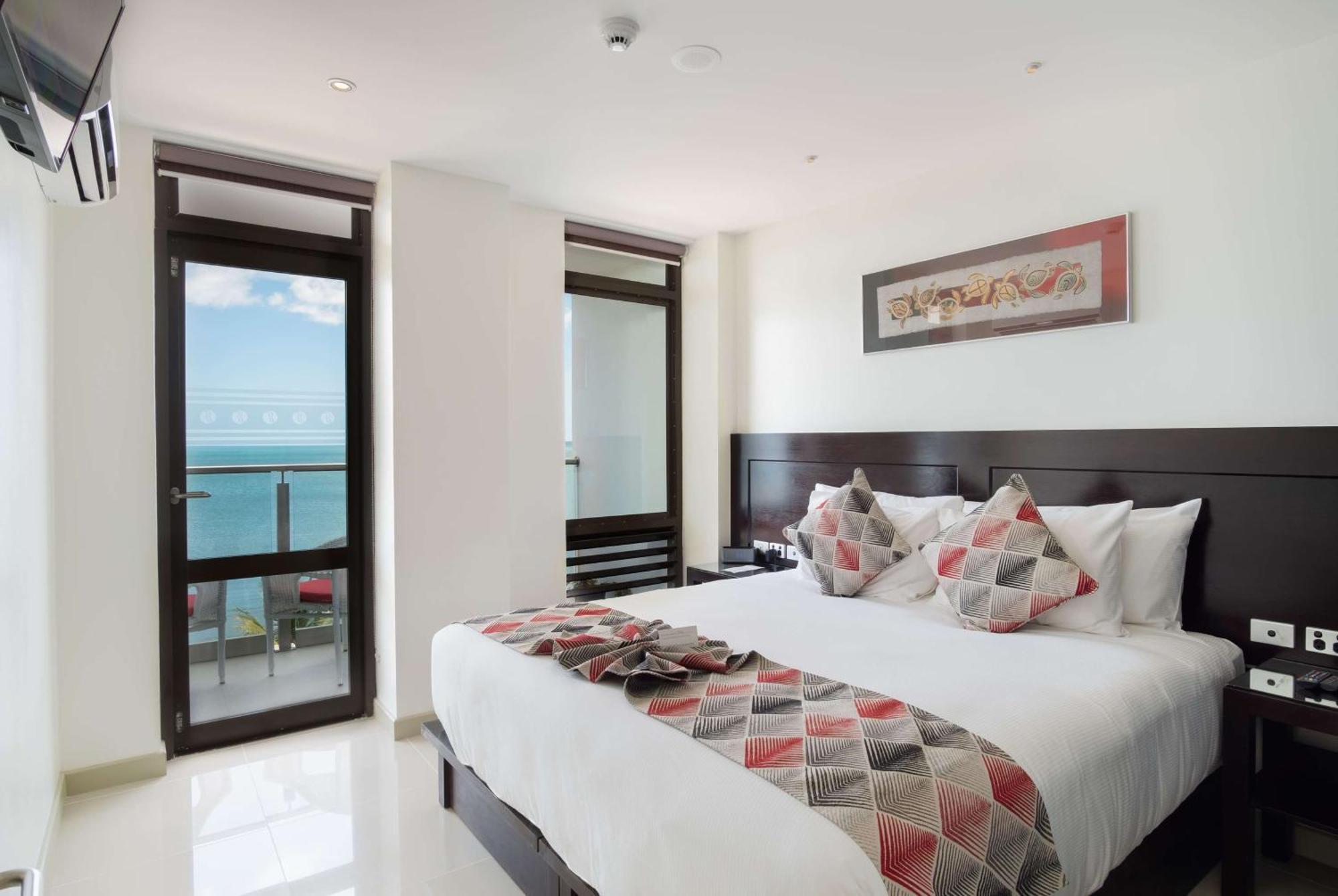 Ramada Suites By Wyndham Wailoaloa Beach Fiji Nadi Dış mekan fotoğraf
