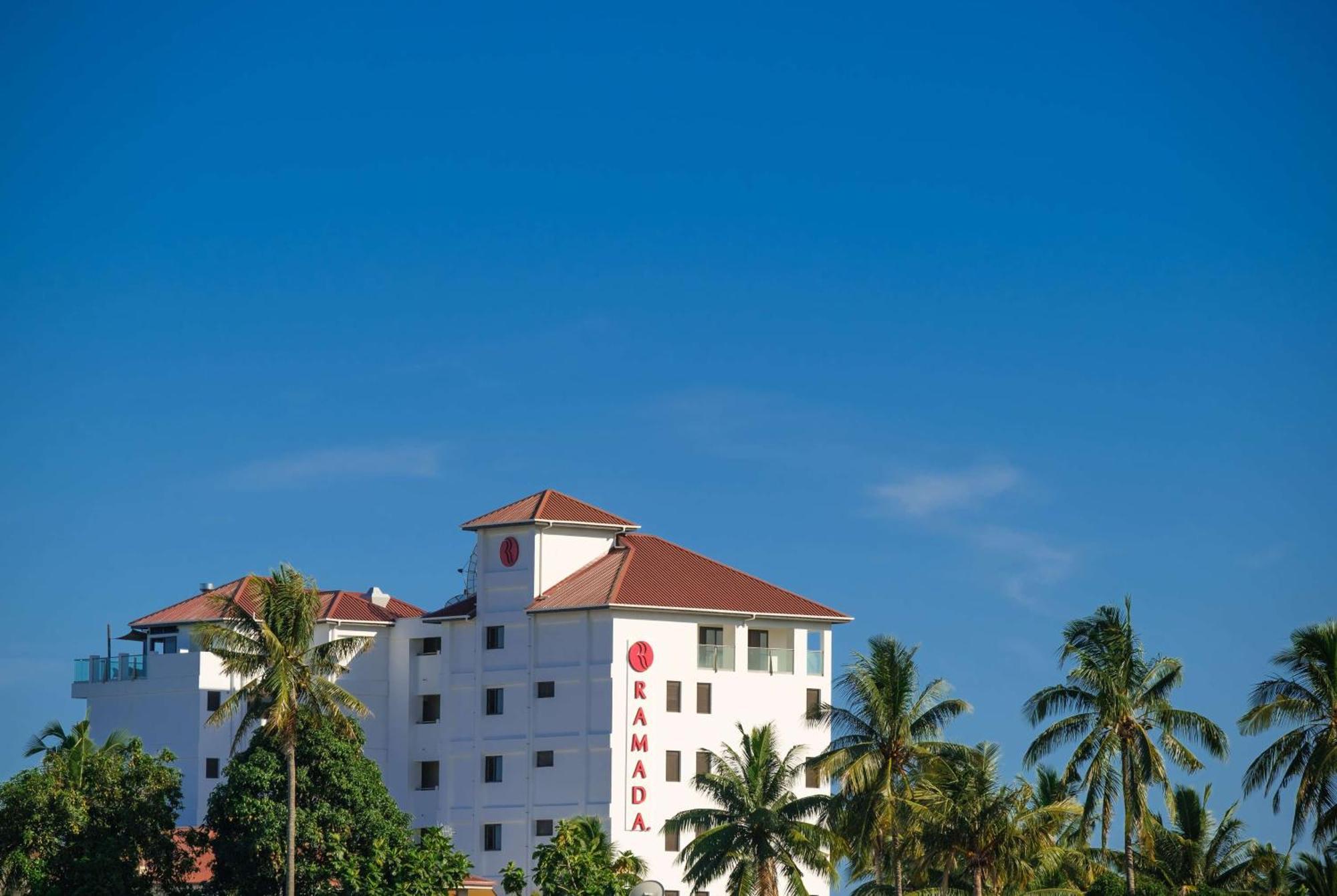 Ramada Suites By Wyndham Wailoaloa Beach Fiji Nadi Dış mekan fotoğraf