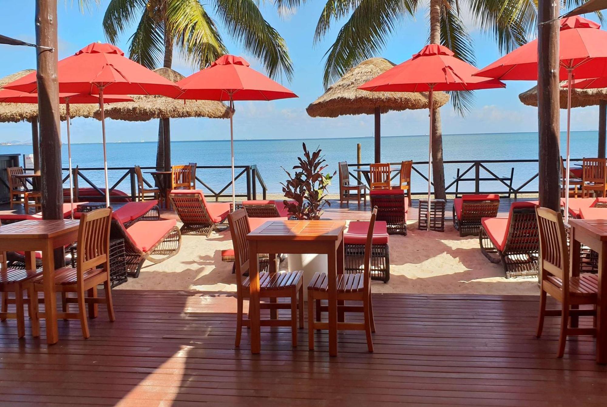 Ramada Suites By Wyndham Wailoaloa Beach Fiji Nadi Dış mekan fotoğraf