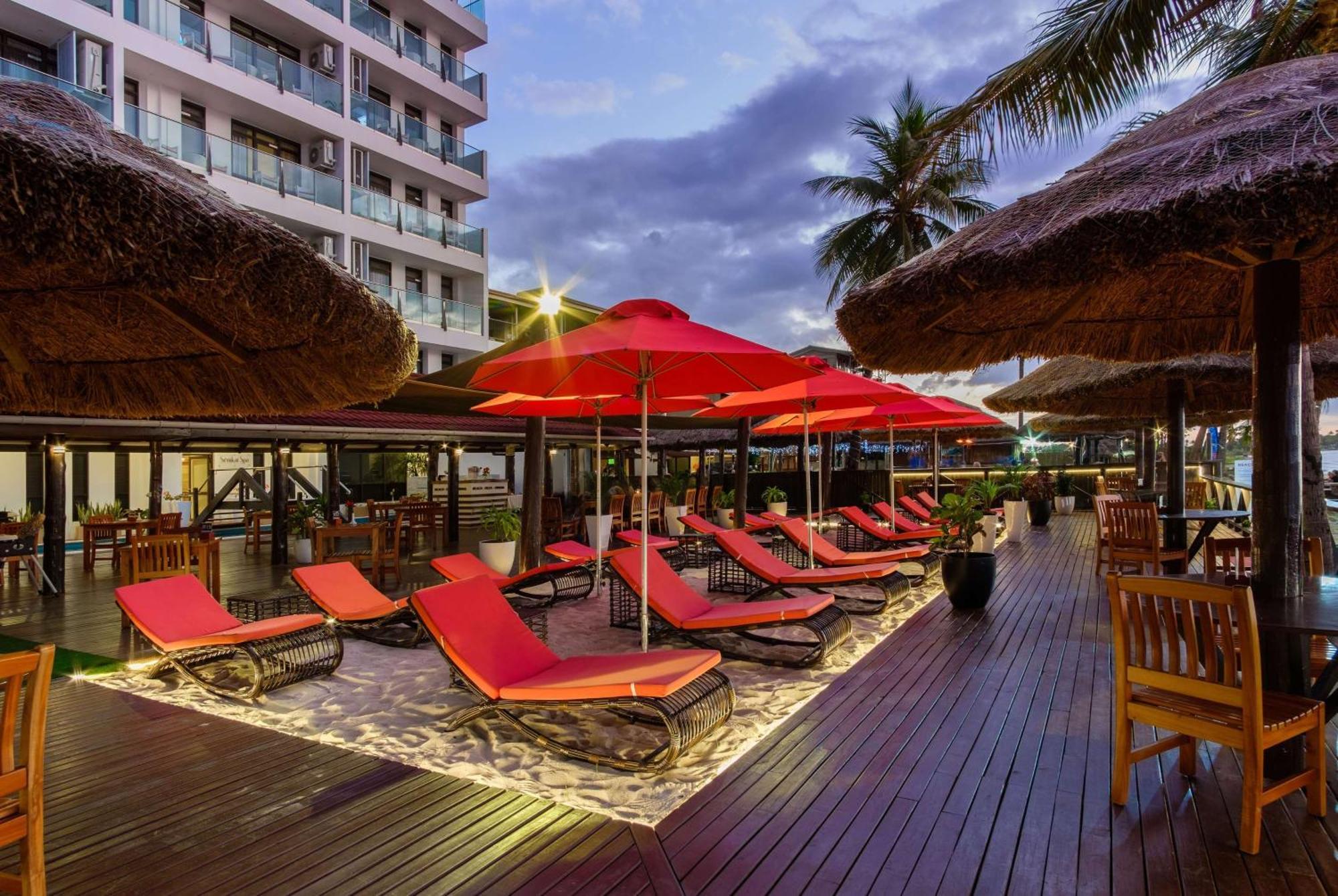 Ramada Suites By Wyndham Wailoaloa Beach Fiji Nadi Dış mekan fotoğraf